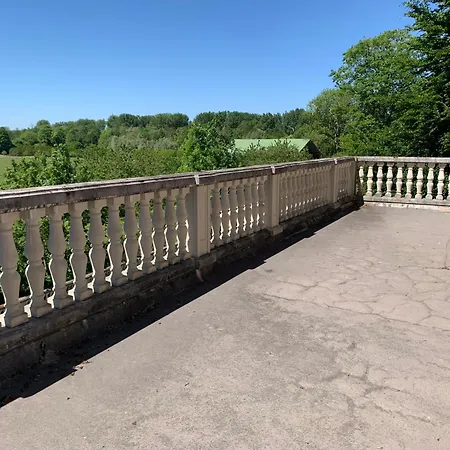 Apartment Chateau De Marteville