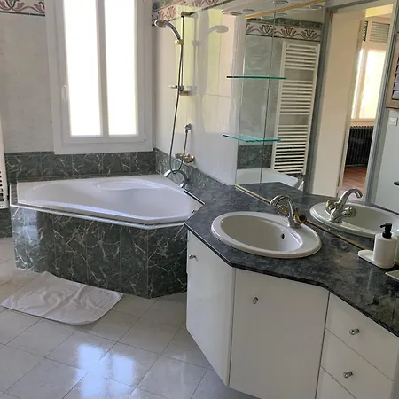 Apartment Chateau De Marteville *